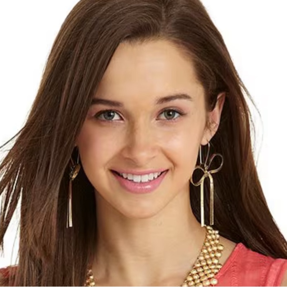 Bow statement earrings - Picture 2 of 3